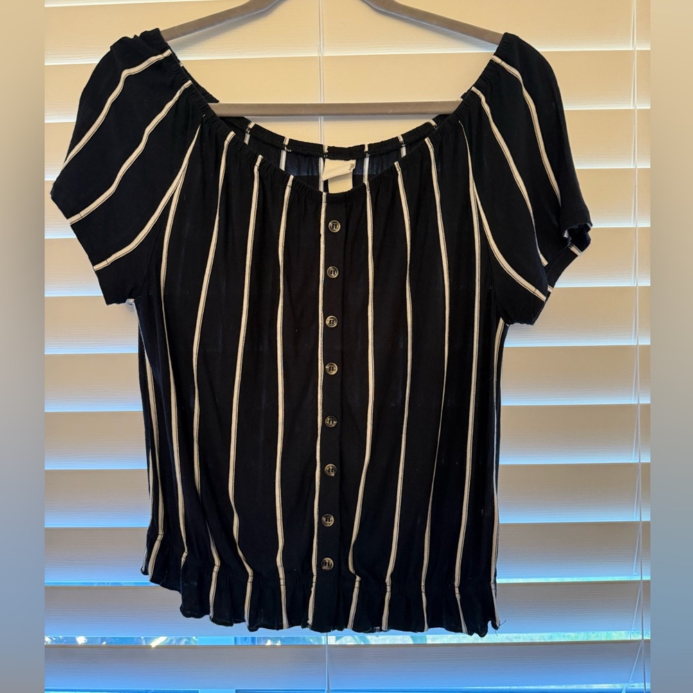 H&M Navy and White Puff Sleeve Crop Blouse